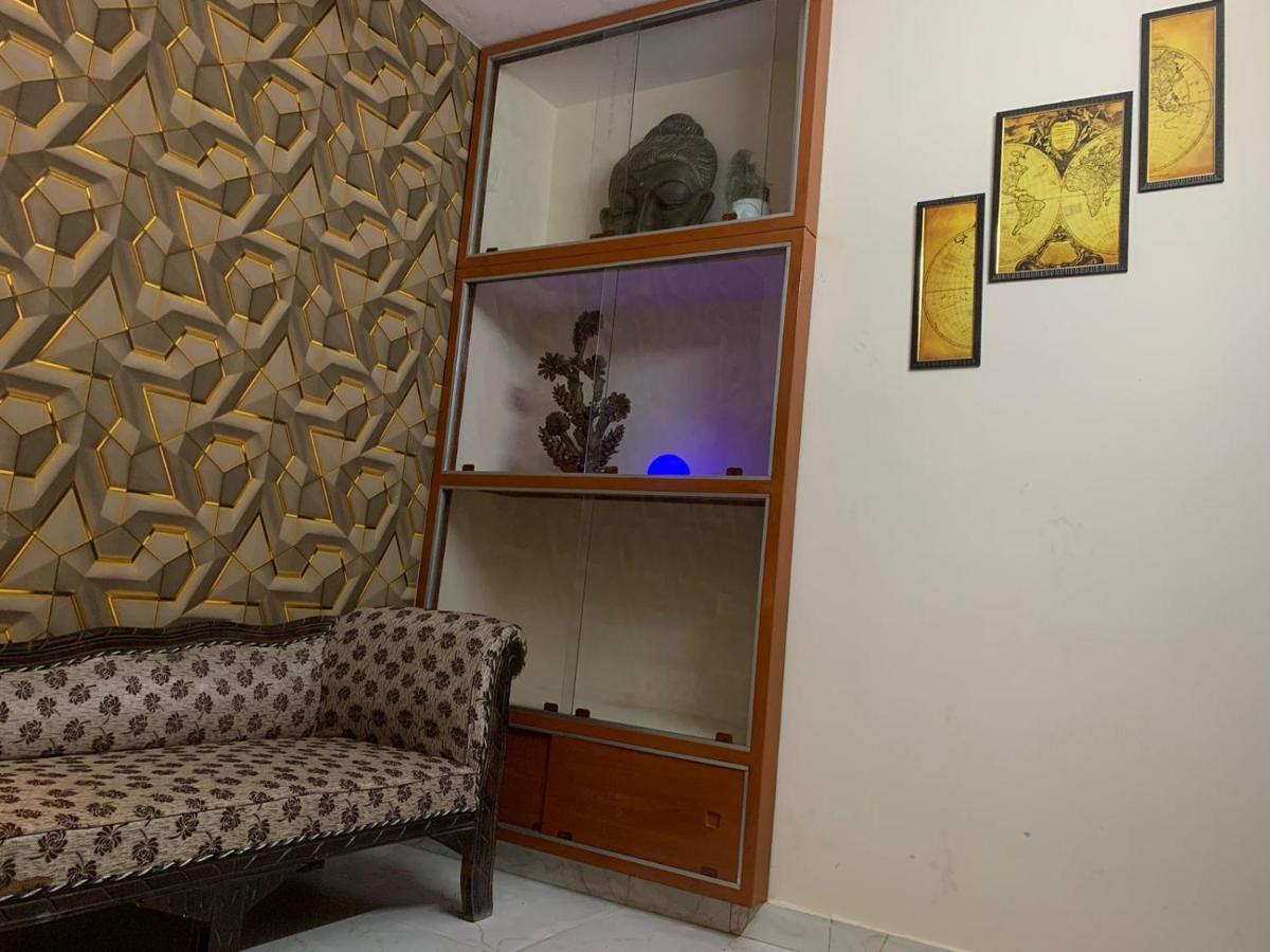 Privyrooms ゴーラクプル エクステリア 写真