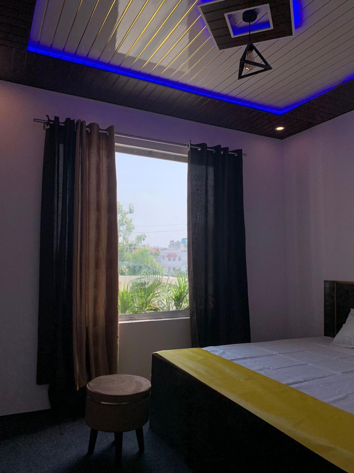 Privyrooms ゴーラクプル エクステリア 写真