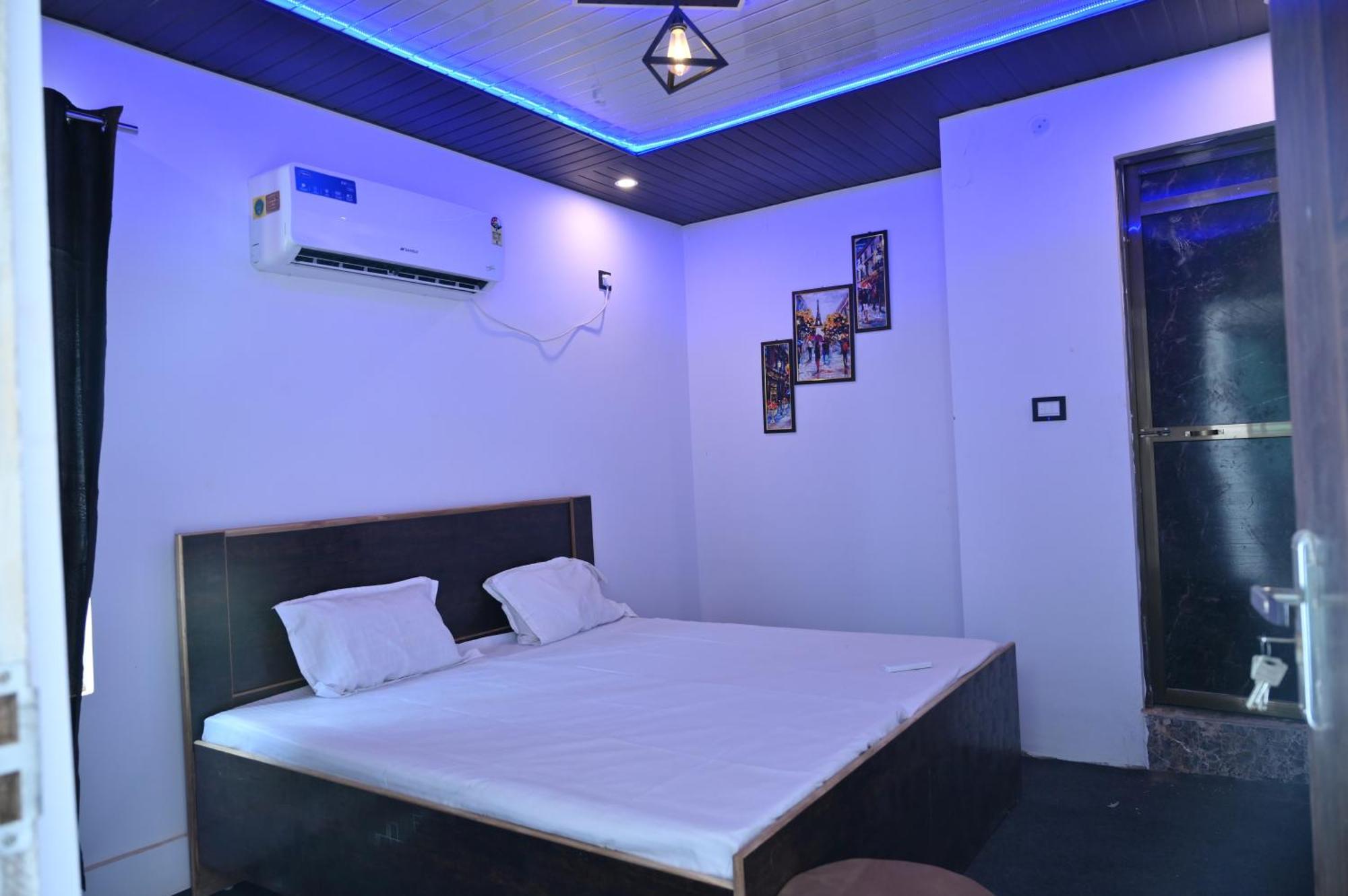 Privyrooms ゴーラクプル エクステリア 写真
